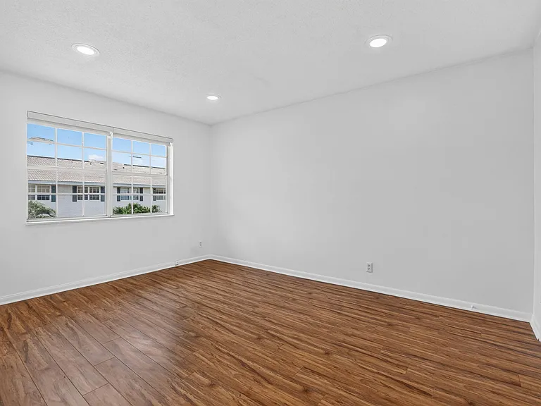 298 SW 6th St #204 — Photo 13