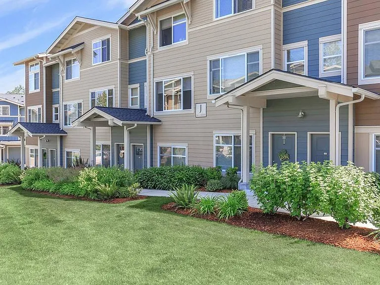 The Woodlands Townhomes — Photo 6