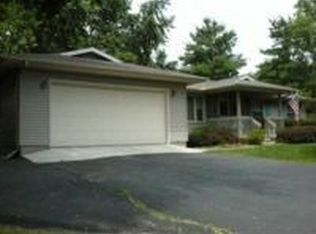 9564 Ridgewood Ct, Bloomington, IL 61705