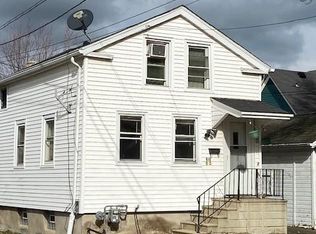 610 40th Pl, Kenosha, WI 53140