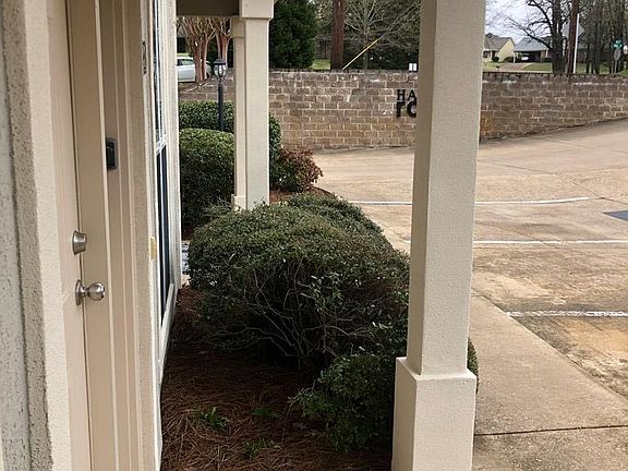 2nd image of 2109 Harris Dr Unit 12