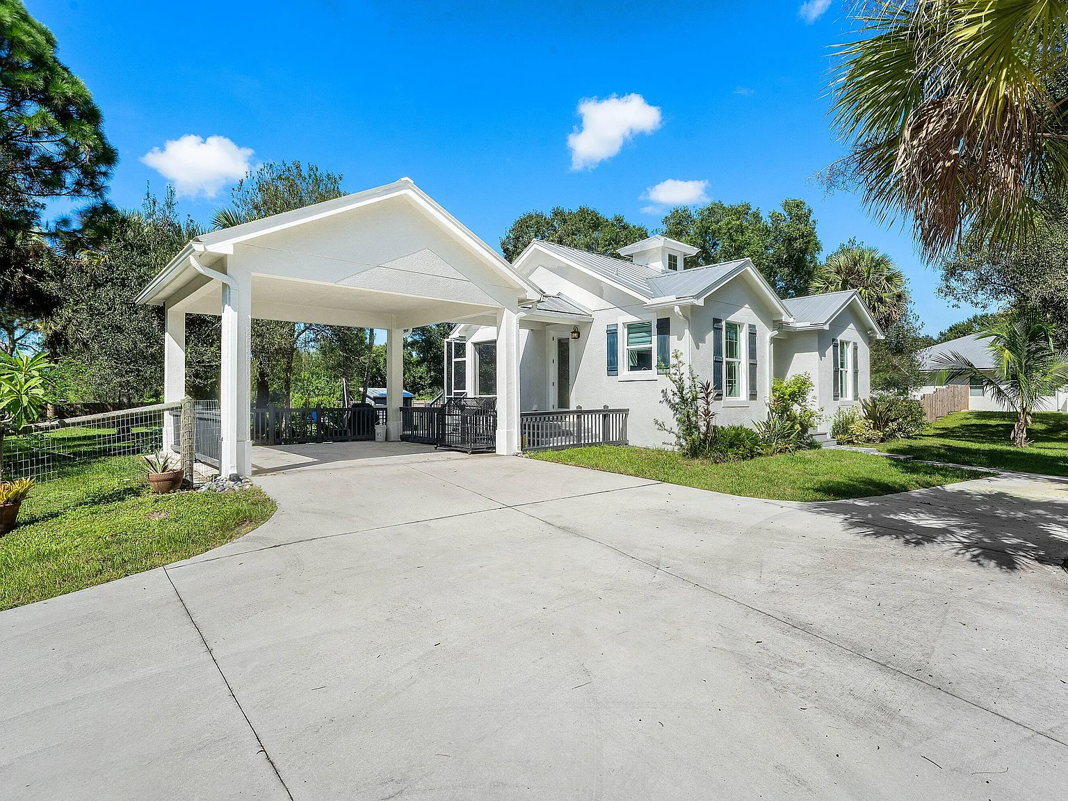 2 bed, 2.0 bath, 1000 sqft, $4,000 — Photo 2