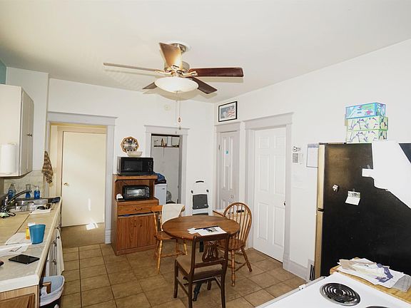 4th image of 2930 Castelar St