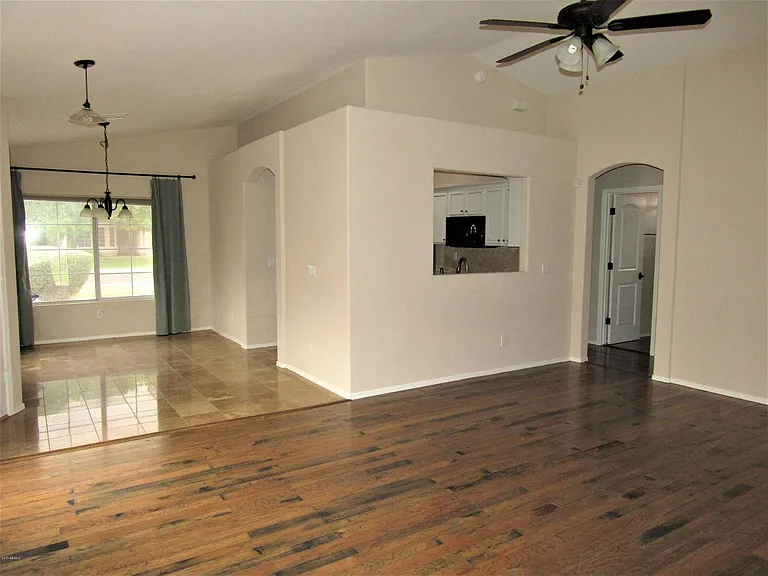 102 W Gail Dr — Photo 5