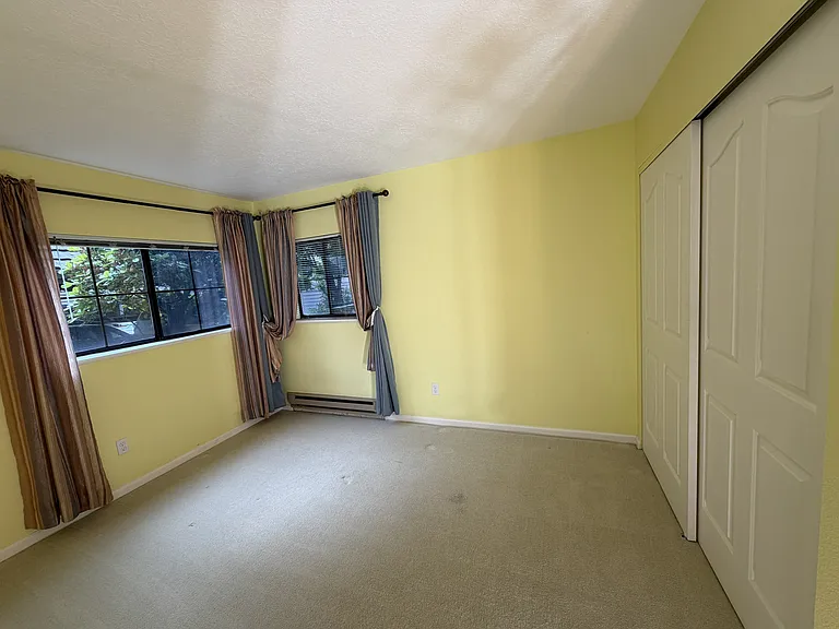 4000 Carman Dr #6 — Photo 30