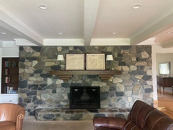 4th image of 4525 Valley Forge Dr