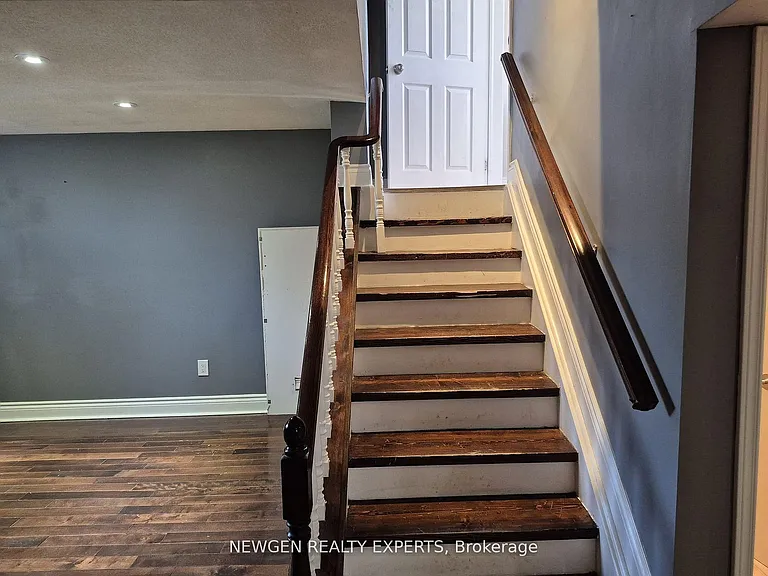 512 Bloor St E #BASEMENT — Photo 2
