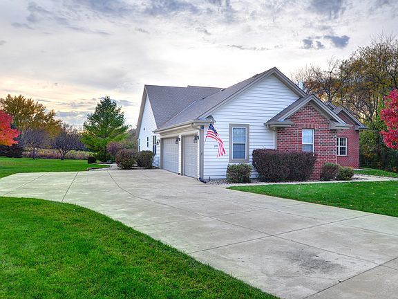 2nd image of 28605 Tamarack Trl