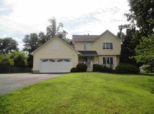 18 Briarwood Dr, Wappingers Falls, NY 12590