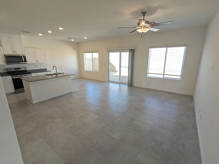7071 Alabaster Peak St — Photo 3