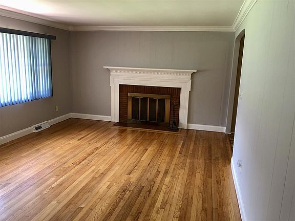 3rd image of 230 Wells Dr