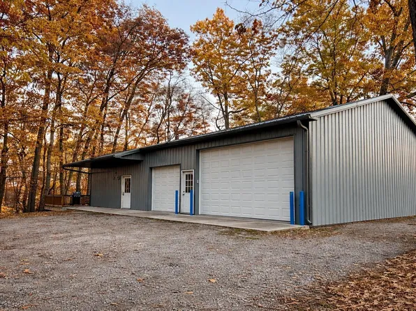 40 Lane 254 Hamilton Lk, Hamilton, IN 46742