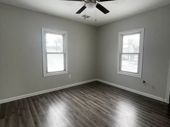 4th image of 335 Eldora Rd