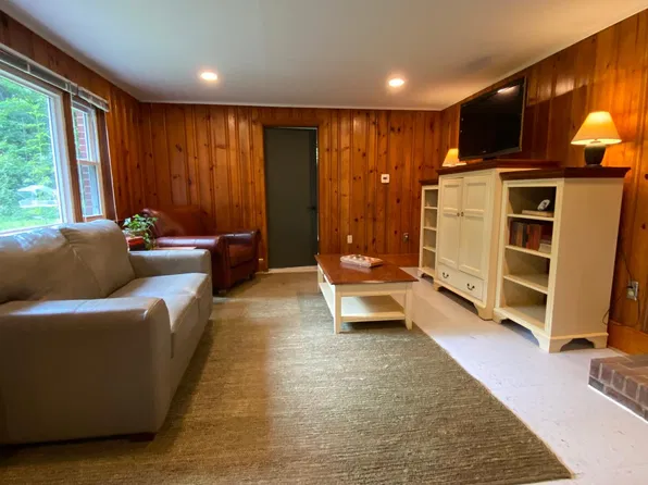 (undisclosed Address), Glen Allen, VA 23060