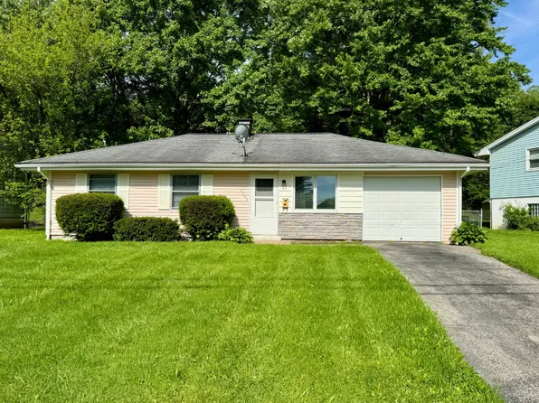 2342 Buckeye Cir, Youngstown, OH 44502