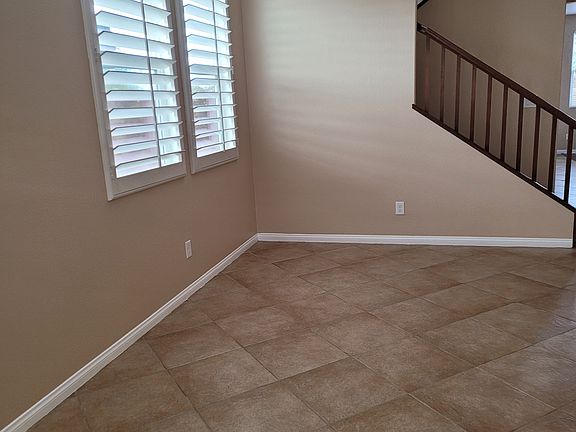 5th image of 2815 E Cinnamon Pl