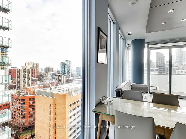 28 Wellesley St E #1704 — Photo 9