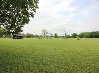 418 S Walker St, Blooming Grove, TX 76626