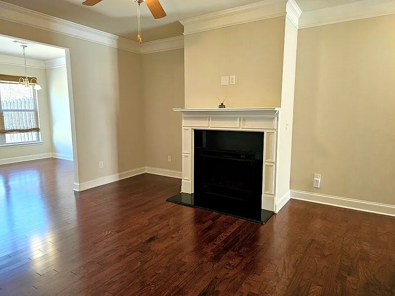 Building Photo - 10563 Naramore Ln