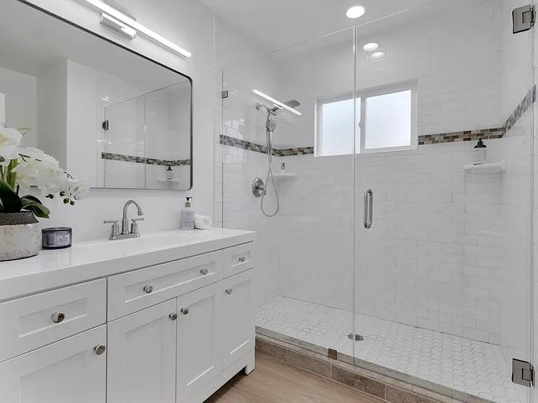 17733 Los Alimos St — Photo 10