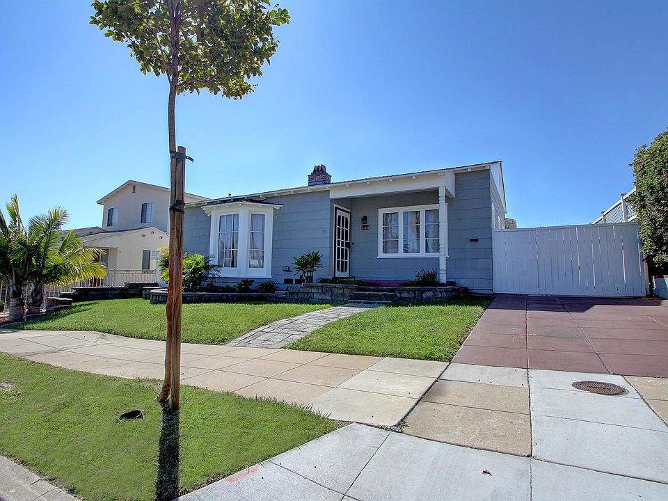1st image of 3242 Isla Vista Dr
