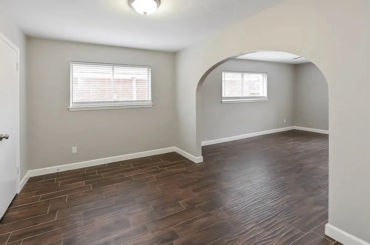 Cozy Single Unit for Rent at 10235 Ella Falls Blvd, Houston, TX - $1277/mo — Photo 4