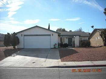 1st image of 440 Chateau Dr
