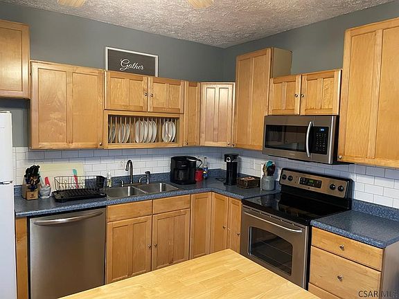 2nd image of 174 Pitcairn Ave