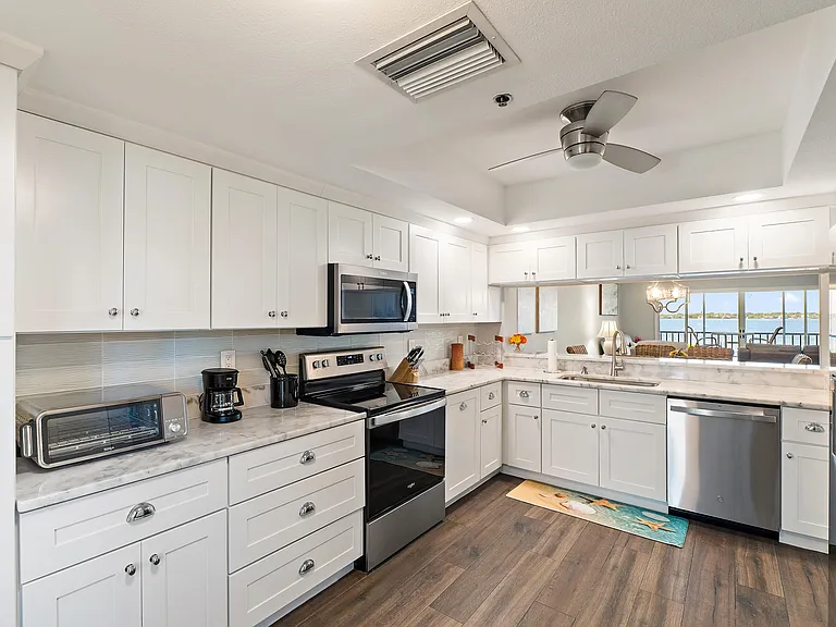 164 NE Edgewater Dr #2103 — Photo 6