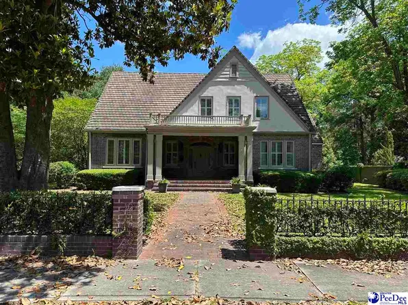 24 Cedar Ave, Cheraw, SC 29520