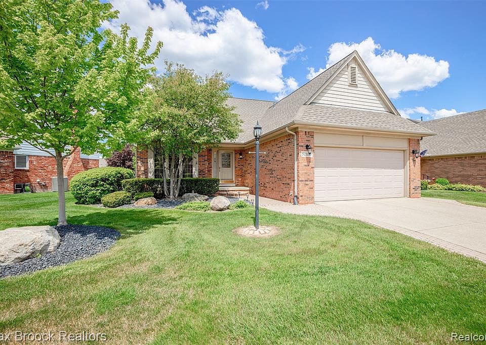 52878 Westcreek Dr #159, Macomb, MI 48042 | MLS #2210034411 | Zillow