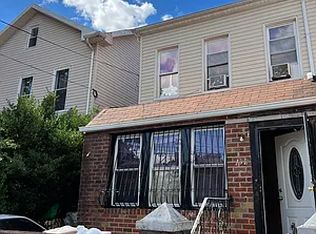 132 E 37th St, Brooklyn, NY 11203
