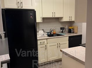 3180 De Montreuil Ct UNIT 204, Kelowna, BC V1W3W4