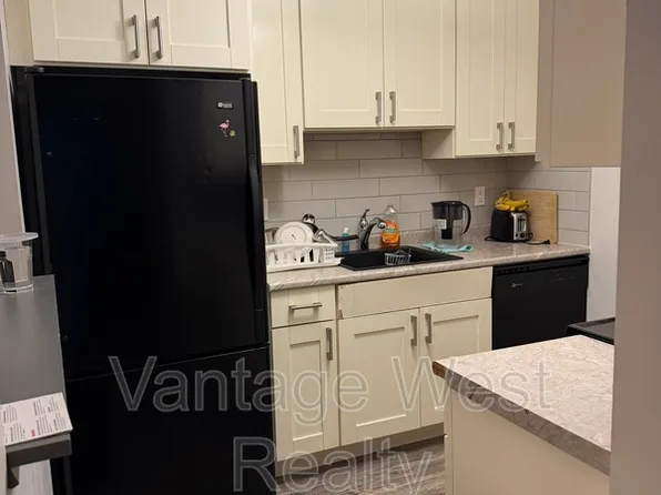 3180 De Montreuil Ct, Kelowna, BC