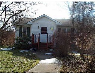5th image of 605 E 18th St