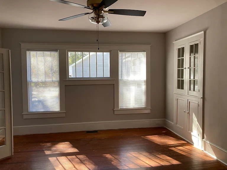 914 Bonham Ave — Photo 10