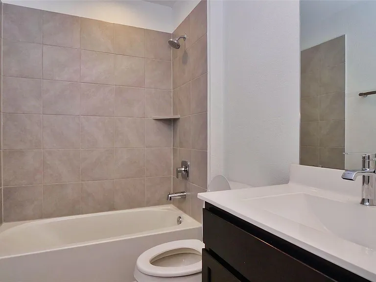 28915 Yachting Point Ln — Photo 9