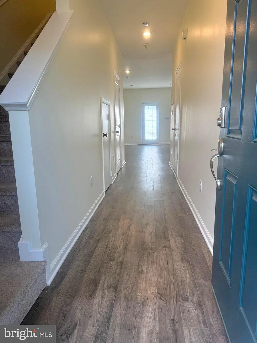 Building Photo - 324 Mazzeo Dr