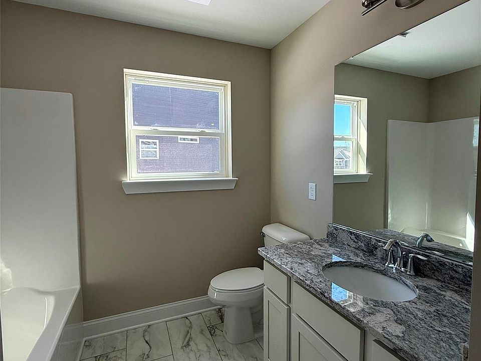 1079 Camellia Cir #33, photo 4