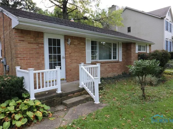 631 Marilyn Dr, Rossford, OH 43460