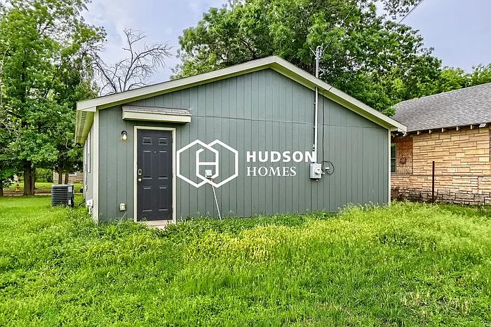 1600 Lucile Ave — Photo 12