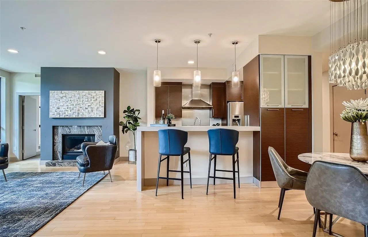 3420 W 32nd Ave — Photo 3