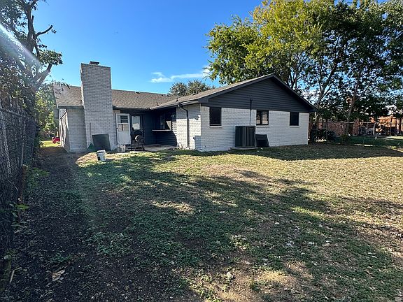 2nd image of 7308 Catbrier Ct