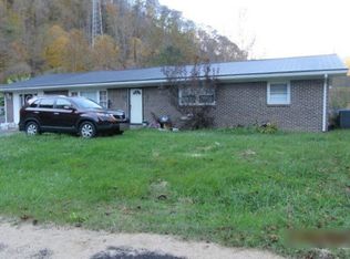 1032 Gator Rd, Oakwood, VA 24631