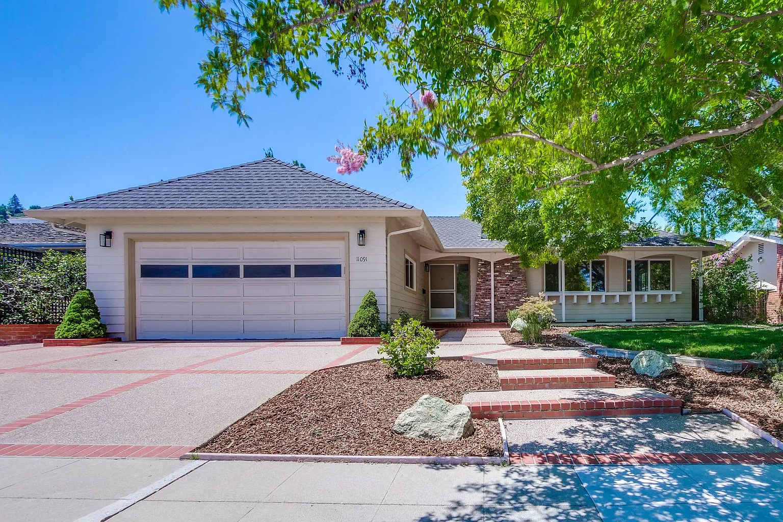 11091 Santa Teresa Dr photo 1