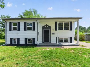 9901 Strathmore Ct, Indianapolis, IN 46235