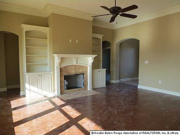 5th image of 18623 Old Maplewood Dr