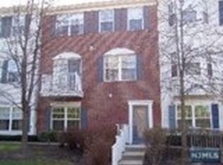 2007 Beatrice Ct, Mahwah, NJ 07430