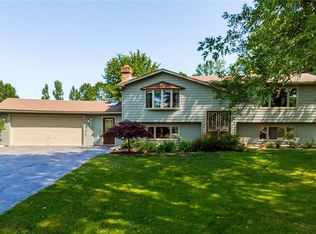 723 Lake Rd, Ontario, NY 14519