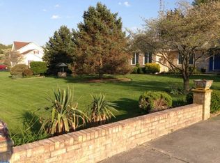 18 Springwood Dr, Dover, DE 19904
